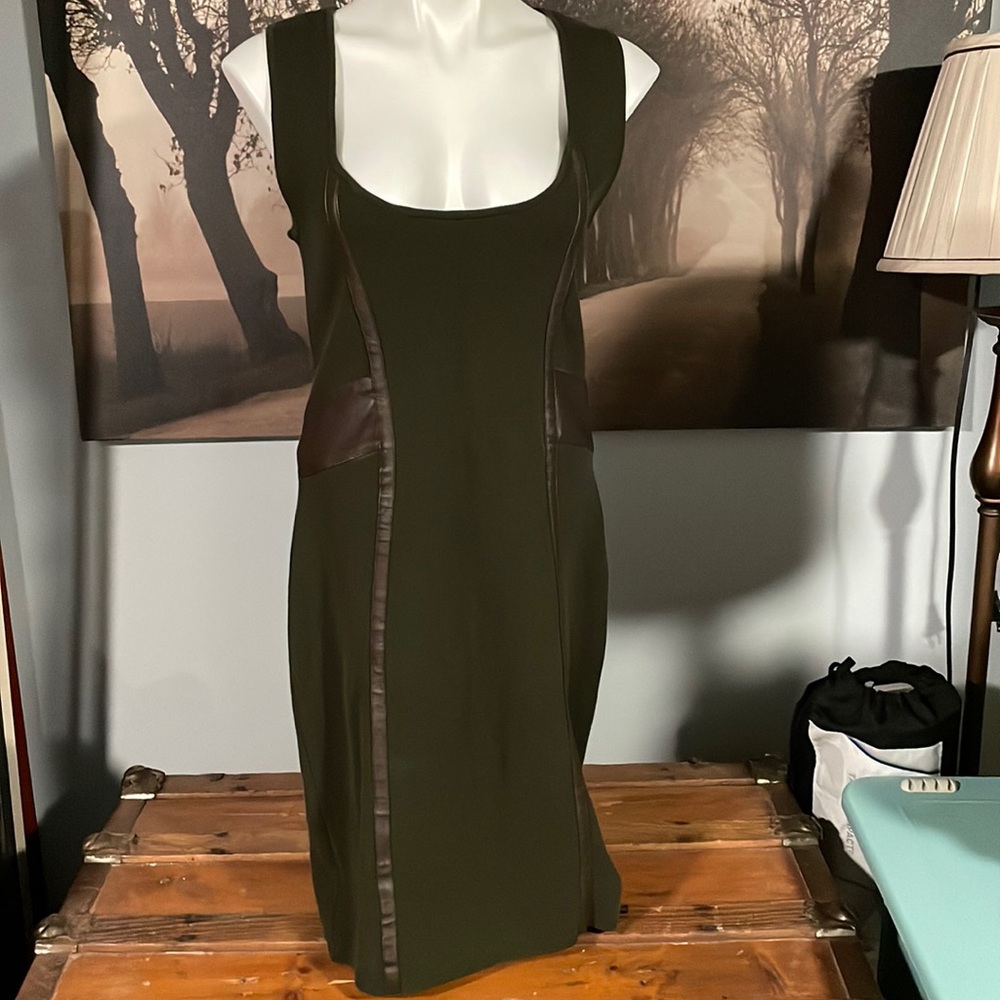 Adrienne Vittadini Green Fitted Dress - M